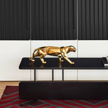 Görseli Galeri görüntüleyiciye yükleyin, Altın Panter Heykeli V4