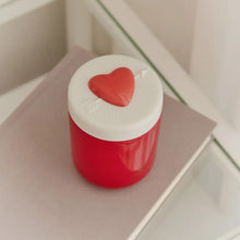 Görseli Galeri görüntüleyiciye yükleyin, Kırmızı Kalpli Kokulu Mum V4