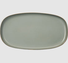 Görseli Galeri görüntüleyiciye yükleyin, Açık Yeşil Oval Servis Tabağı