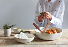 Görseli Galeri görüntüleyiciye yükleyin, Kum Rengi Büyük Çorba Tabağı