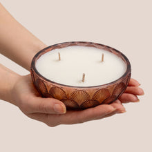 Görseli Galeri görüntüleyiciye yükleyin, Cherx Mimoza Kokulu Cam Kapaklı Mum