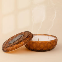 Görseli Galeri görüntüleyiciye yükleyin, Cherx Sandal Ağacı Kokulu Cam Kapaklı Mum