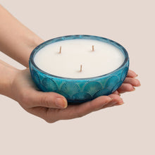 Görseli Galeri görüntüleyiciye yükleyin, Cherx Sedir Kokulu Cam Kapaklı Mum