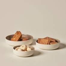 Görseli Galeri görüntüleyiciye yükleyin, Capsule Fildişi Taş Yuvarlak Orta Boy Kase