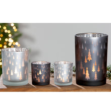 Görseli Galeri görüntüleyiciye yükleyin, Gümüş Ağaç Dekorlu Mumluk