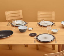 Görseli Galeri görüntüleyiciye yükleyin, H Dèco Siyah Oval Servis Tabağı