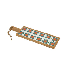 Görseli Galeri görüntüleyiciye yükleyin, Çiçek Desenli Ahşap Peynir Tahtası