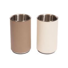 Görseli Galeri görüntüleyiciye yükleyin, Krem Deri Şişe Soğutucu