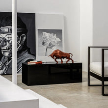 Görseli Galeri görüntüleyiciye yükleyin, Metalik Kırmızı Boğa Heykeli V4