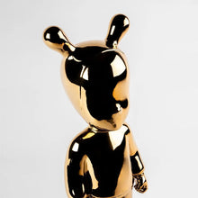 Görseli Galeri görüntüleyiciye yükleyin, Misafir Büyük Altın Heykel V4