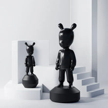 Görseli Galeri görüntüleyiciye yükleyin, Misafir Küçük Siyah Heykel V2