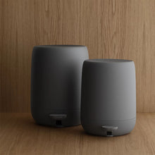 Görseli Galeri görüntüleyiciye yükleyin, Pedallı Açık Gri Çöp Kovası V3