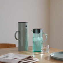 Görseli Galeri görüntüleyiciye yükleyin, Em Serving Yuvarlak Yeşil Servis Tepsisi