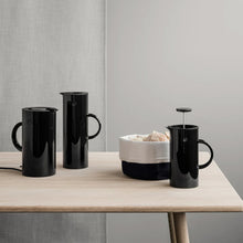 Görseli Galeri görüntüleyiciye yükleyin, Selton Em77 Siyah Termos 1 Lt