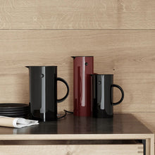 Görseli Galeri görüntüleyiciye yükleyin, Em77 Siyah Termos 0,5 lt