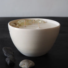 Görseli Galeri görüntüleyiciye yükleyin, Love and Stones Sitrin Kristali Bolluk Bereket Orta Boy Mum