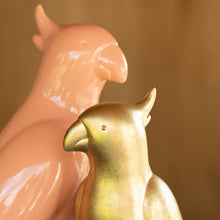 Görseli Galeri görüntüleyiciye yükleyin, Somon Rengi Porselen Papağan 4