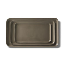 Görseli Galeri görüntüleyiciye yükleyin, Esma Dereboy Dikdörtgen Büyük Tabak Parlak Taş