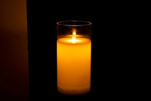 Görseli Galeri görüntüleyiciye yükleyin, Luxuria Pilli Beyaz Büyük Mum