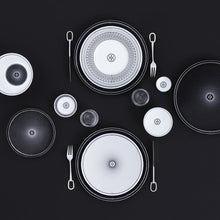 Görseli Galeri görüntüleyiciye yükleyin, Hermès H Deco Siyah Ekmek Tabağı