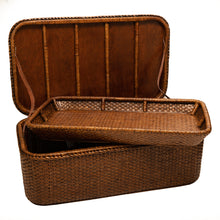 Görseli Galeri görüntüleyiciye yükleyin, Rattan İçi Tepsili Sandık