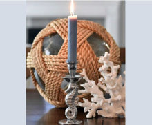 Görseli Galeri görüntüleyiciye yükleyin, Luxuria-Arthur Court-Denizatlı Mumluk