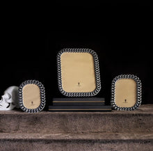 Görseli Galeri görüntüleyiciye yükleyin, Cuban Link Platin Çerçeve 13x18 cm