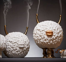 Görseli Galeri görüntüleyiciye yükleyin, L'objet X Haas Brothers Tütsülük Beyaz Altın