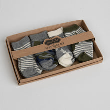 Görseli Galeri görüntüleyiciye yükleyin, Gri 4'lü Bebek Çorabı