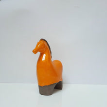 Görseli Galeri görüntüleyiciye yükleyin, Sarı At Figürü