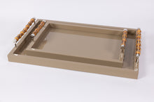 Görseli Galeri görüntüleyiciye yükleyin, Vizon Rengi Lake Bambu Saplı Tepsi 60x40 cm