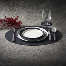 Görseli Galeri görüntüleyiciye yükleyin, Esma Dereboy Siyah Deri Amerikan Servis Oval