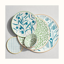 Görseli Galeri görüntüleyiciye yükleyin, Hermès A Walk In The Garden Tatlı Tabağı