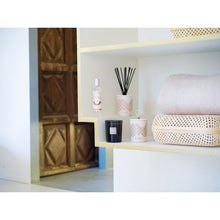 Görseli Galeri görüntüleyiciye yükleyin, Esteban Paris İris Cachemire Kapaklı Mum