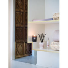 Görseli Galeri görüntüleyiciye yükleyin, Esteban Paris İris Cachemire Cam Hazneli Mum