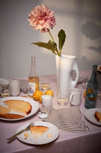 Görseli Galeri görüntüleyiciye yükleyin, Timna Taş Rengi Porselen Sürahi