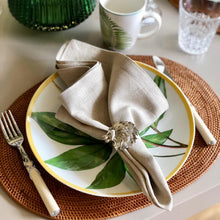 Görseli Galeri görüntüleyiciye yükleyin, Luxuria Zürafa Aslan 4'Lü Peçete Halkası