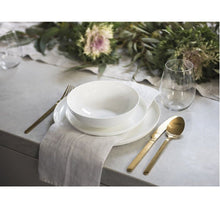 Görseli Galeri görüntüleyiciye yükleyin, Maxwell & Williams Bone China 4 Kişilik 12 Parça Yemek Takımı