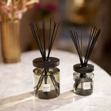 Görseli Galeri görüntüleyiciye yükleyin, Cedre Cam Hazneli Difüzör Set 2
