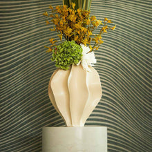 Görseli Galeri görüntüleyiciye yükleyin, DUO Vazo Krem Rengi 4
