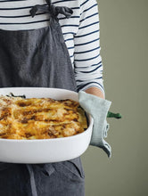 Görseli Galeri görüntüleyiciye yükleyin, Beyaz Büyük Boy Dikdörtgen Fırın Kabı
