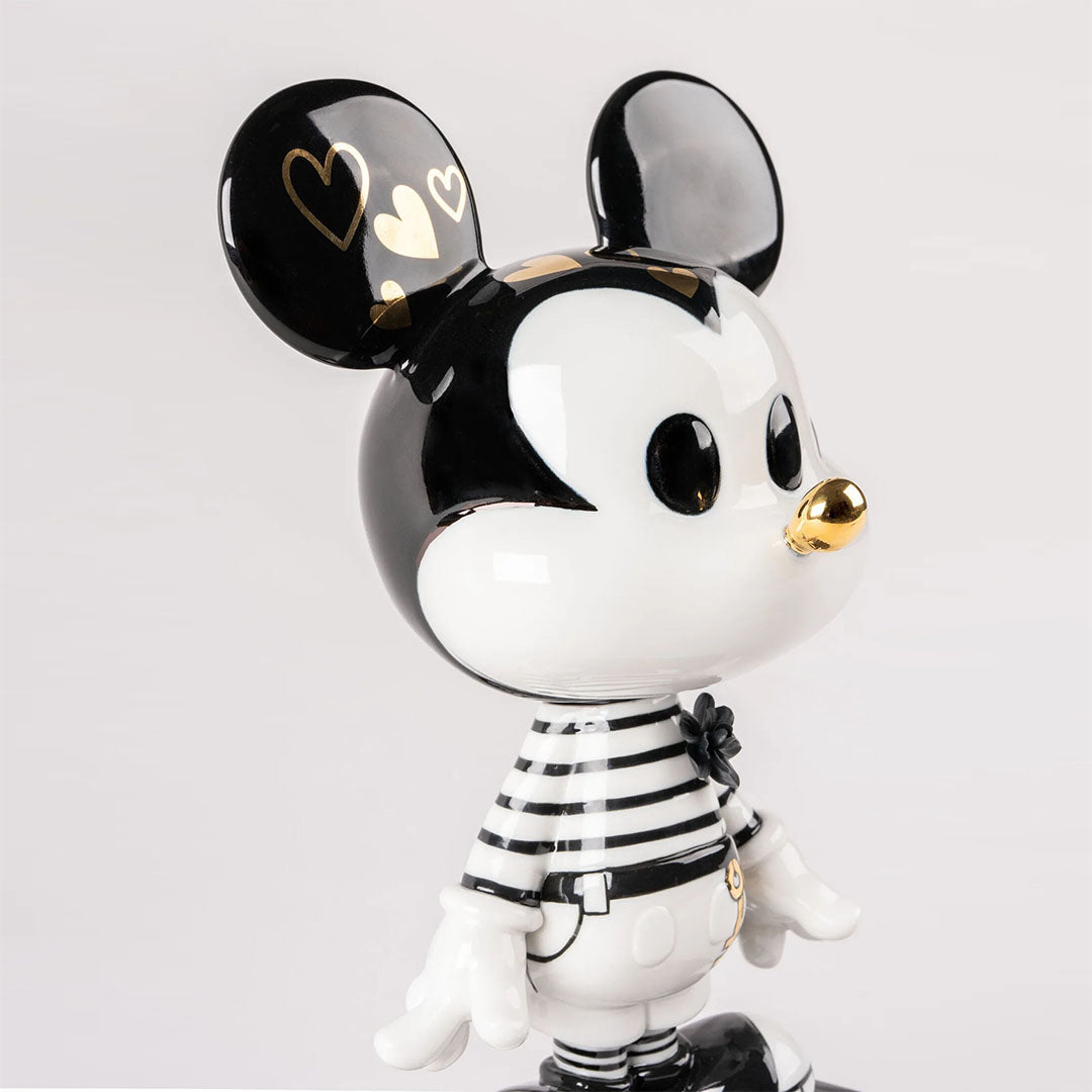 Mickey Mouse Heykeli V3