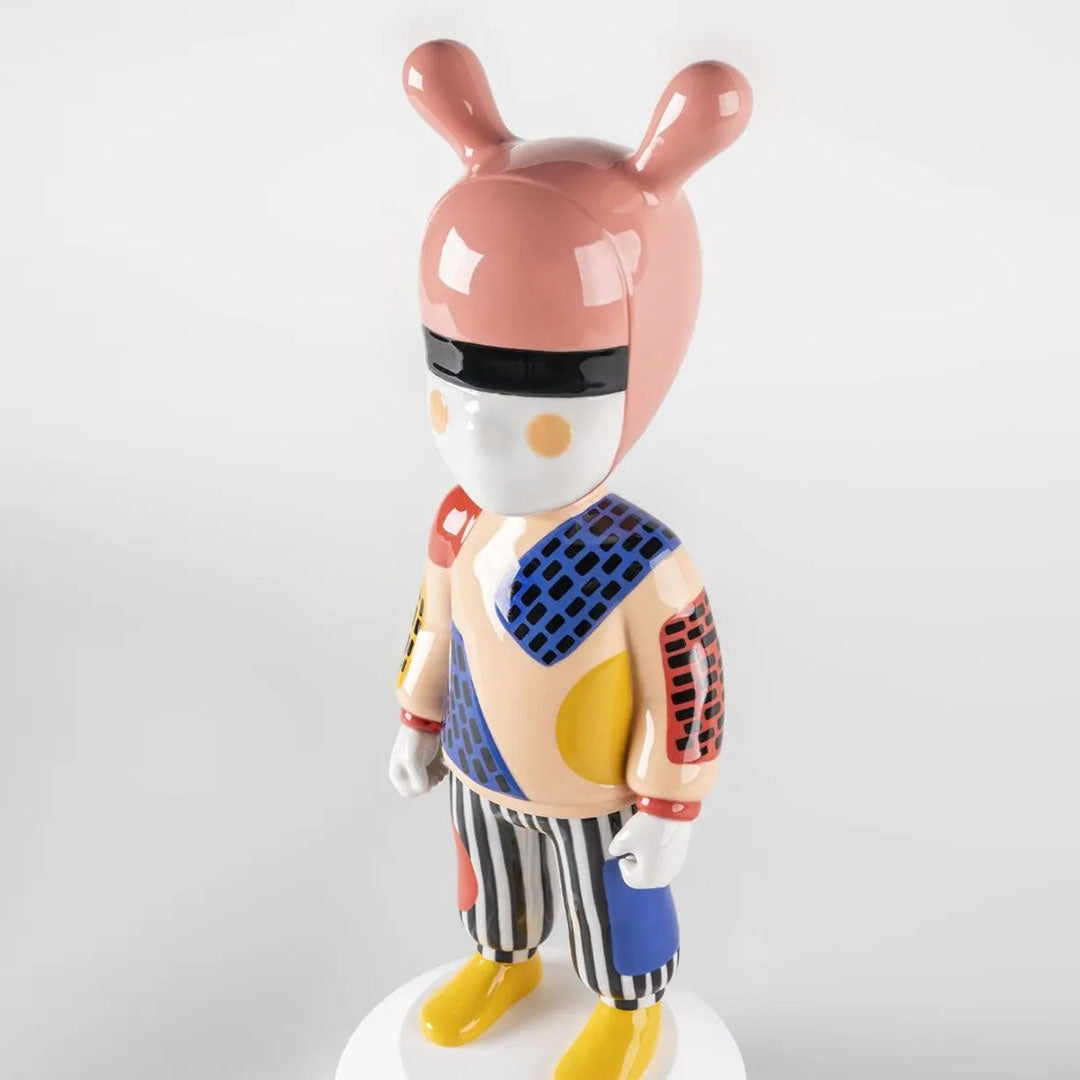 Misafir by Camille Walala Büyük Heykel V3