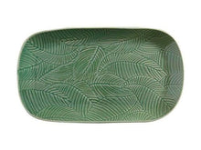 Görseli Galeri görüntüleyiciye yükleyin, Maxwell &amp; Williams Panama Yeşil Porselen Servis Tabağı 39x23 CM
